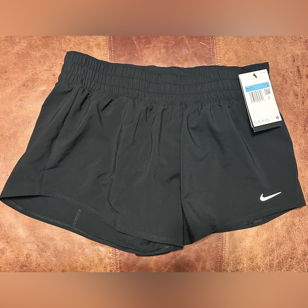 Nike Black Athletic Shorts for Performance